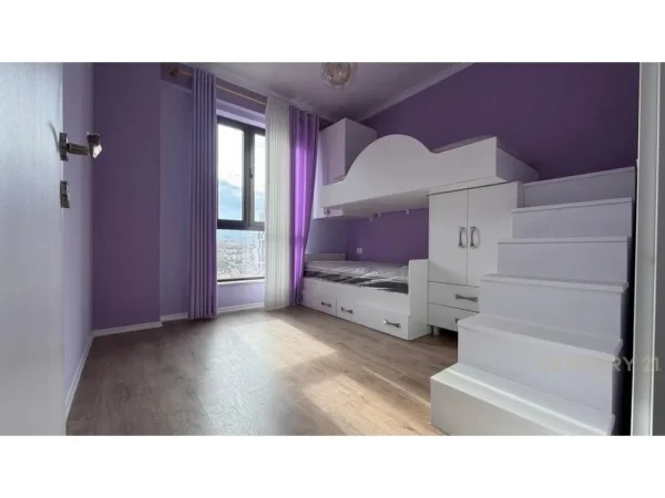 Tirane, jepet me qera apartament 2+1 Kati 4, 100 m² 1.100 € (Myslym Shyr)