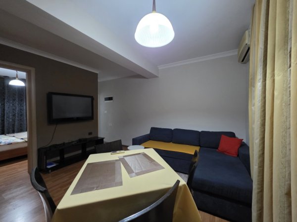 Tirane, jepet me qera apartament 2+1 Kati -1, 80 m² 500 € (Rruga e Kosovareve)