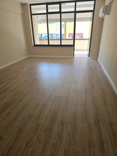 Tirane, jepet me qera apartament Kati 4, 130 m² 900 € ("Urani Pano" QENDER TIRANE)