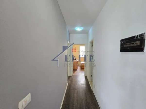 Tirane, jepet me qera apartament 2+1+Ballkon Kati 3, 100 m² 700 € (Kodra e Diellit)
