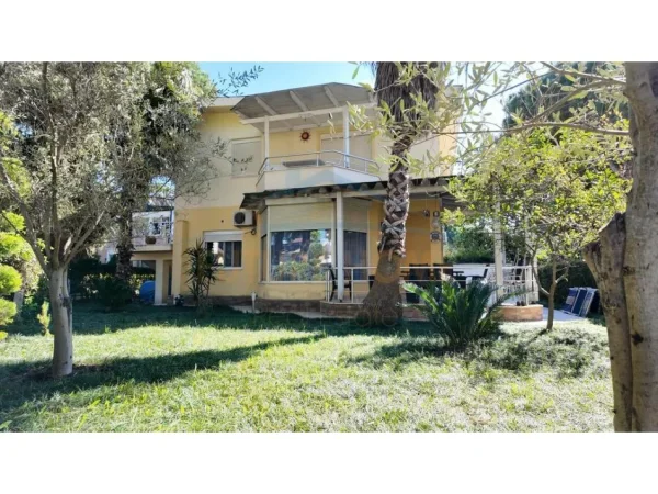 Gjiri Lalezit | Hamallaj, shitet apartament 2+1 Kati 2, 394 m² 280.000 € 