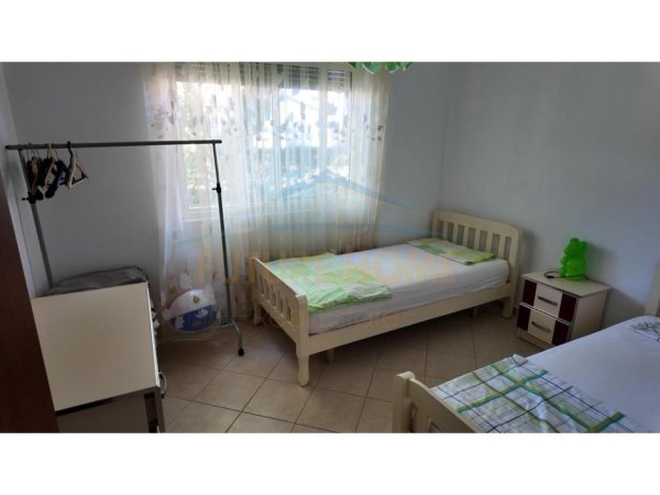 Gjiri Lalezit | Hamallaj, shitet apartament 2+1 Kati 2, 394 m² 280.000 € 