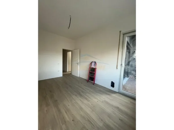 Tirane, shitet apartament 2+1 Kati 1, 106 m² 191.000 € (Kompleksi Henke)
