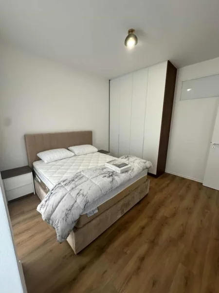 Tirane, jepet me qera apartament 2+1 Kati 8, 90 m² 900 € (Zogu i Zi)