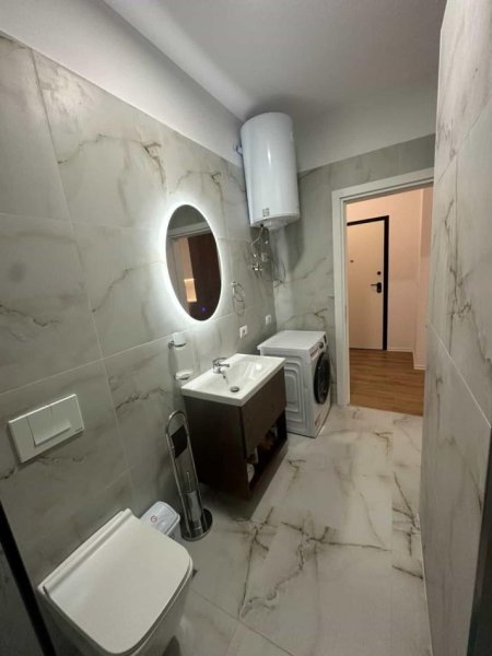 Tirane, jepet me qera apartament 2+1 Kati 8, 90 m² 900 € (Zogu i Zi)
