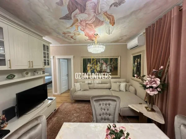 Tirane, jepet me qera apartament 2+1+Ballkon Kati 9, 75 m² 1.000 € (Rruga Myslym Shyri)