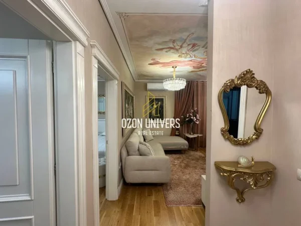 Tirane, jepet me qera apartament 2+1+Ballkon Kati 9, 75 m² 1.000 € (Rruga Myslym Shyri)