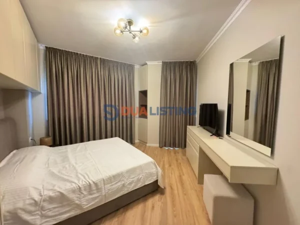 Tirane, jap me qera apartament 1+1 Kati 5, 70 m² 700 € (Xhamia e Tabakeve)