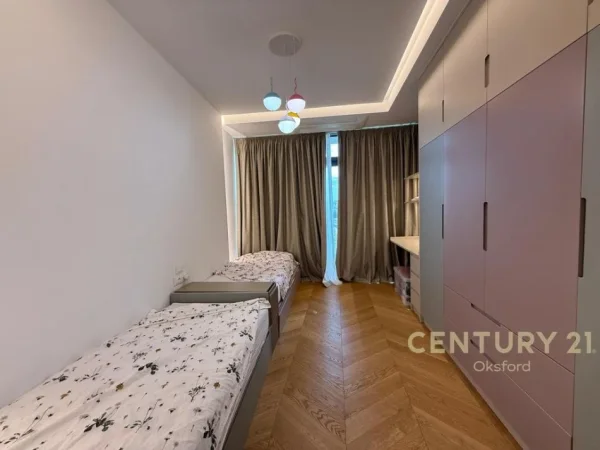 Tirane, jepet me qera apartament 2+1 Kati 6, 133 m² 3.000 € (Liqeni Tiranes)