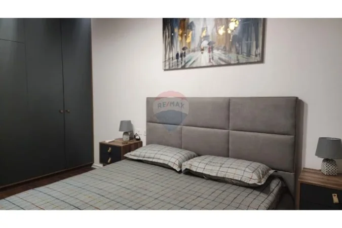 Tirane, jepet me qera apartament 1+1+Ballkon , 80 m² 850 € (Rruga e Kavajes,Kompleksi Delijorgji)