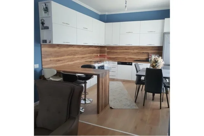 Tirane, shitet apartament 2+1+Ballkon Kati 2, 123 m² 247.000 € (Kopshti Botanik)