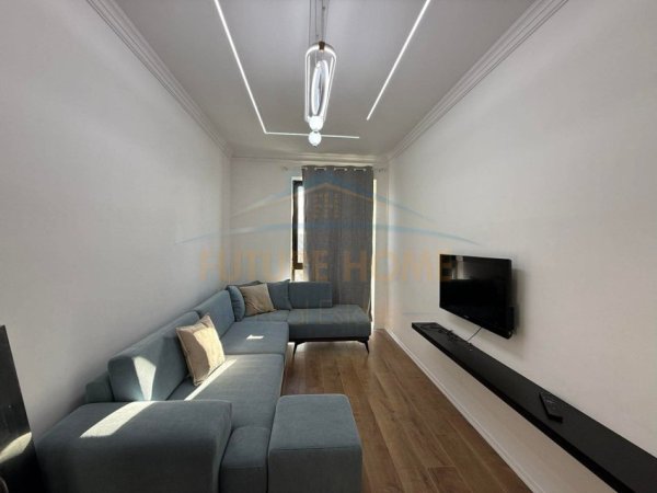 Tirane, jepet me qera apartament 1+1 Kati 4, 67 m² 450 € (Ish Dogana)