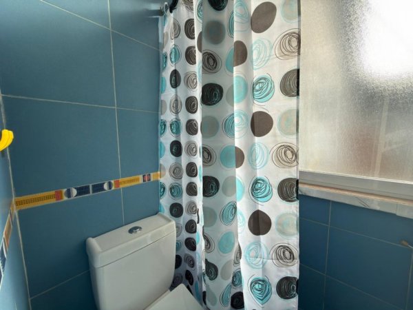 Tirane, jepet me qera apartament 1+1 Kati 2, 70 m² 600 € (Sheshi Skenderbej)