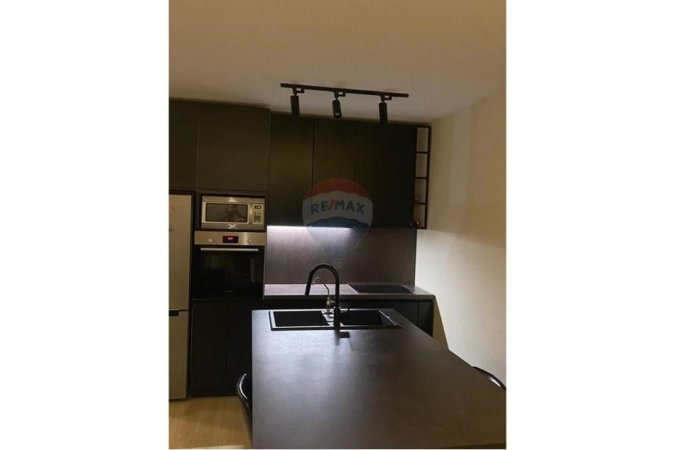 Tirane, jepet me qera apartament 2+1 , 80 m² 700 € (Selite, Rruga Ifran Tomini)