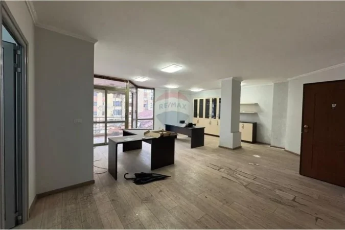 Tirane, shitet apartament 2+1 Kati 3, 103 m² 258.000 € (Rruga Muhamet Gjollesha, Tiranë(ID: 530181003-438)