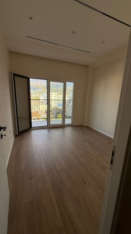 Tirane, shitet apartament 1+1 , 60 m² 91.450 € (PRANE KOMPLEKSI KONTAKT)