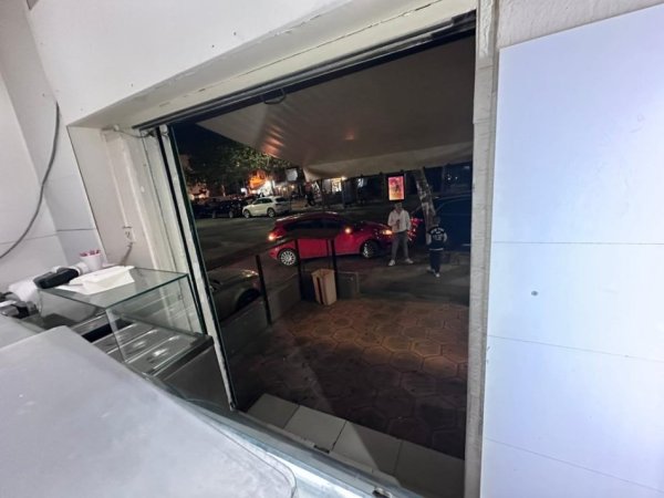 Shitet, Biznesi Fast & Food, Ali Demi, Tirane 15,000 €