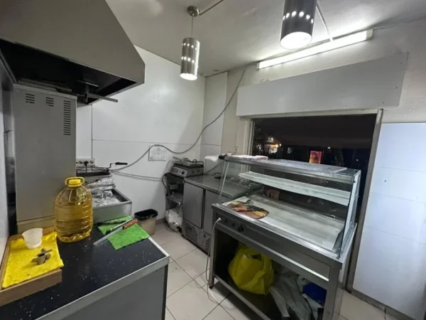 Shitet, Biznesi Fast & Food, Ali Demi, Tirane 15,000 €