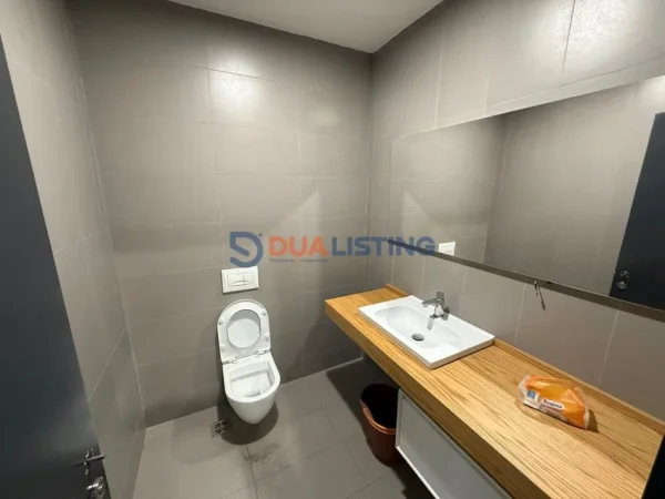 Tirane, jepet me qera zyre Kati 1, 85 m² 1.150 €