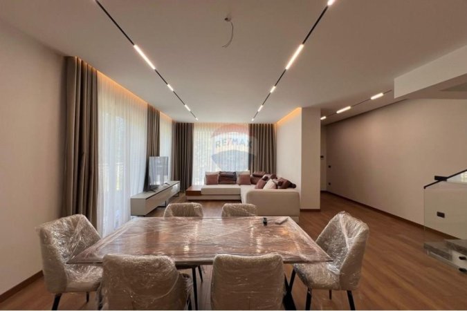 Tirane, jepet me qera Vile 4+1+Ballkon , 400 m² 4.000 € (FOREST RESIDENCE – LIQENI I THATË)