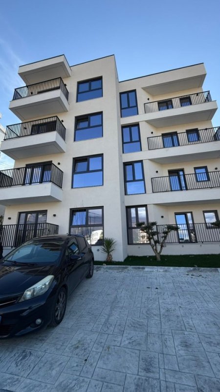Tirane, shitet apartament 1+1 , 80 m² 124.800 € (PRANE KOMPLEKSIT KONTAKT, ALI DEMI)