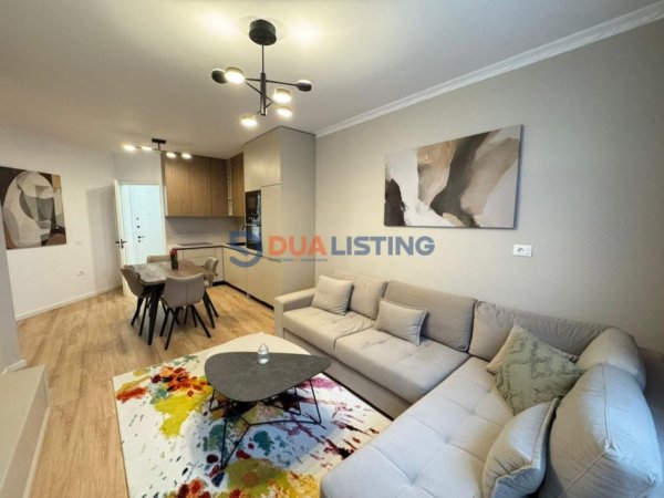 Tirane, jepet me qera apartament 1+1+Ballkon Kati 4, 70 m² 650 €