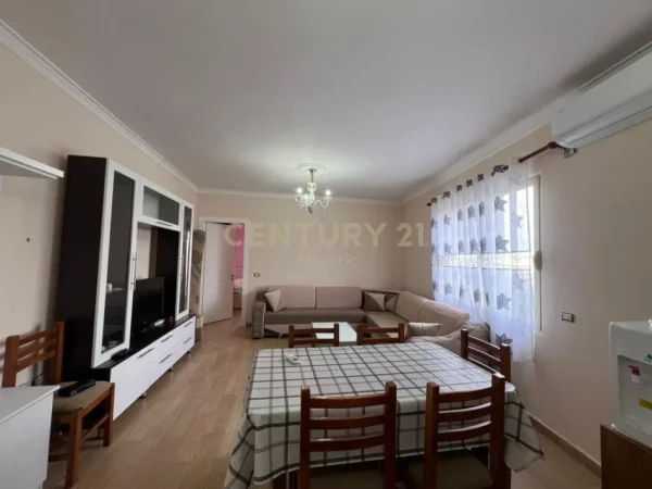 Durres, jepet me qera apartament 1+1+Ballkon Kati 2, 89 m² 300 € (Plazh, Iliria)