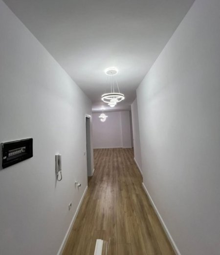 Tirane, shitet apartament 2+1+Ballkon Kati 2, 77 m² 120.000 € (Astir, prane bar Famed)