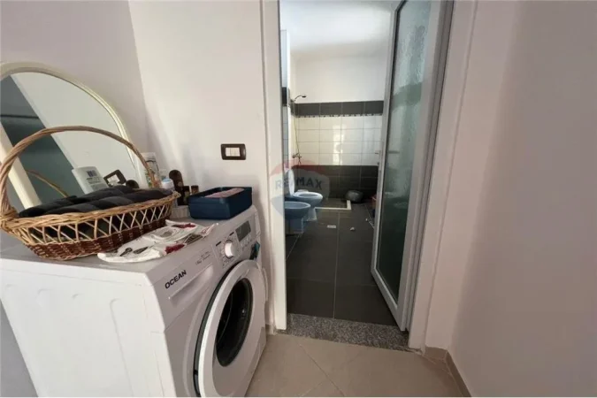 Vlore - Lungomare, shitet apartament 1+1 Kati 4, 66 m² 139.000 € (Rruga Aleksandër Moisiu, pranë Marina Bay)