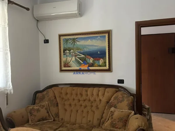 Tirane, shitet apartament 1+1+Ballkon Kati 1, 80 m² 155.000 € 