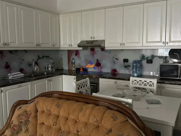 Tirane, shitet apartament 1+1+Ballkon Kati 1, 80 m² 155.000 € 