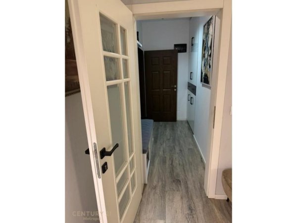 Tirane, jepet me qera apartament 2+1 Kati 2, 80 m² 850 € (Stacioni trenit)