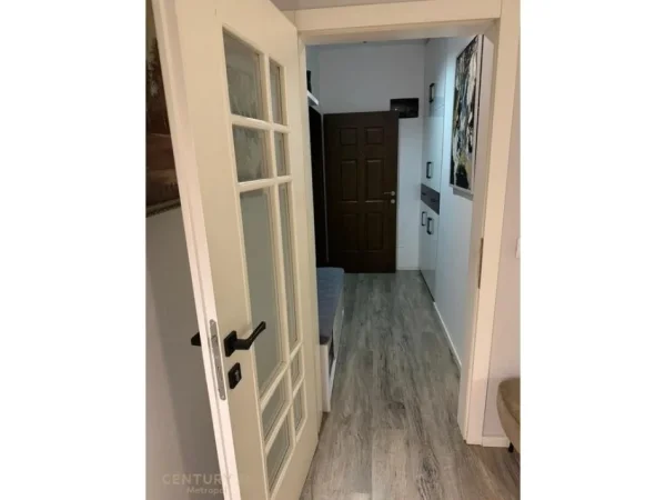 Tirane, jepet me qera apartament 2+1 Kati 2, 80 m² 850 € (Stacioni trenit)