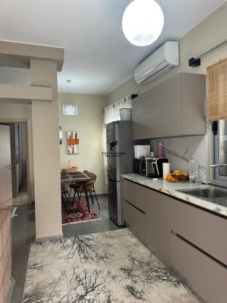 Tirane, jepet me qera apartament 2+1 Kati 1, 90 m² 600 € (SELITE)
