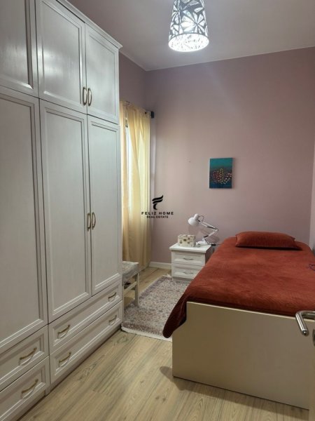 Tirane, jepet me qera apartament 2+1 Kati 1, 90 m² 600 € (SELITE)