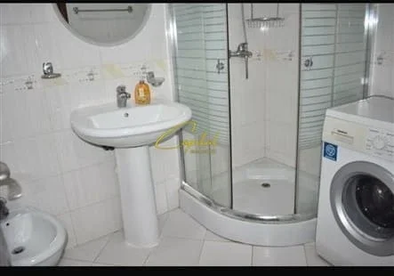 Tirane, jepet me qera apartament 2+1 Kati 4, 70 m² 600 € (PROKURORIA E TIRANES)