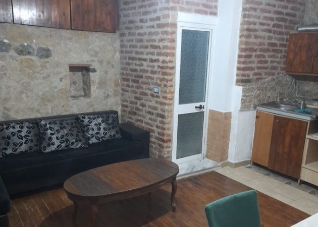 Tirane, jepet me qera apartament 1+1 , 250 € (qyteti studenti)