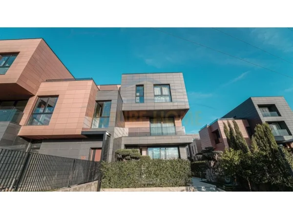 Tirane, jepet me qera Vile 2 Katshe , 359 m² 5.000 € (Luminor Rezidence , TEG)