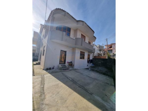 Tirane, shitet apartament 2 Katshe Kati 2, 222 m² 190.000 € (SHKOZE)