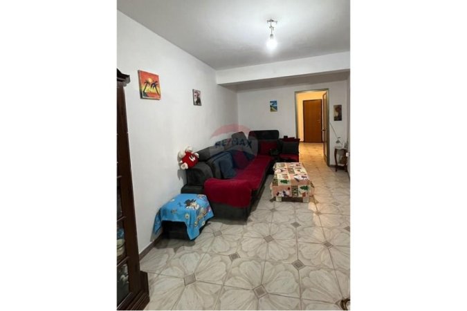 Tirane, jepet me qera apartament 2+1 , 72 m² 650 € (Mine Peza)