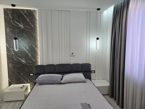 Tirane, jepet me qera apartament 3+1 Kati 7, 140 m² 1.500 € (RRUGA E KAVAJES)