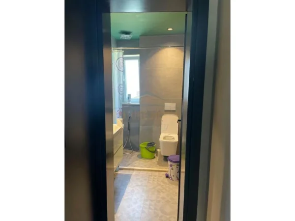 Qera, Apartament 1+1+Post Parkimi, Rruga e Dibrës, Tiranë. 500 €