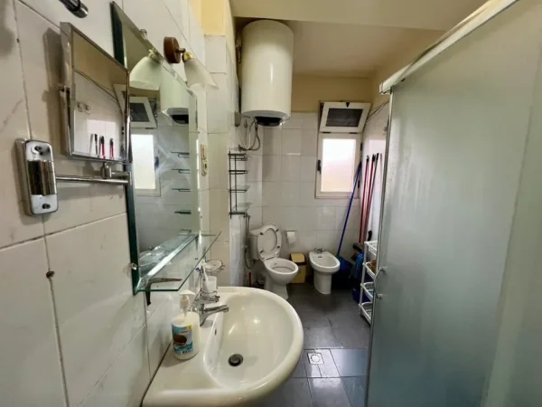 Tirane, jepet me qera apartament 2+1 Kati 2, 76 m² 600 € (Pazari i RI)