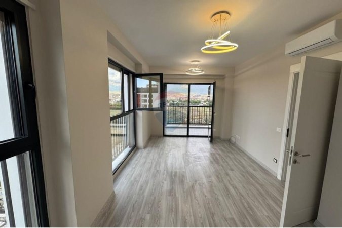 Tirane, jepet me qera apartament 1+1+Ballkon , 70 m² 500 € (Bulevardi i Ri)
