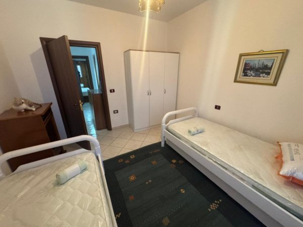 Tirane, jepet me qera apartament 2+1 Kati 5, 
