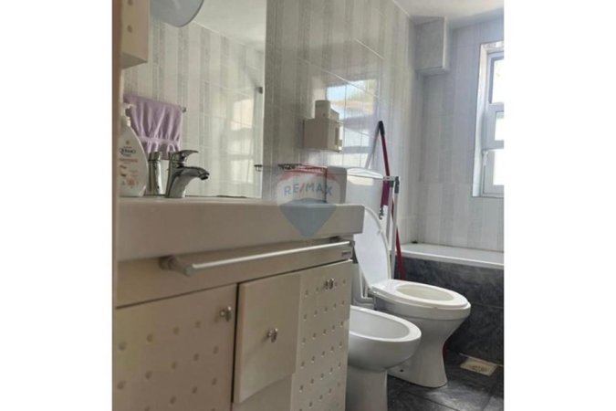 Tirane, jepet me qera apartament 2+1 , 80 m² 700 € (Myslym Shyri)