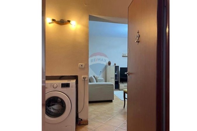Tirane, jepet me qera apartament 2+1 , 80 m² 700 € (Myslym Shyri)