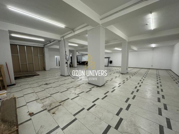 Tirane, jepet me qera ambjent biznesi Kati 0, 315 m² 1.500 € (Astiri Tirana, Albania)