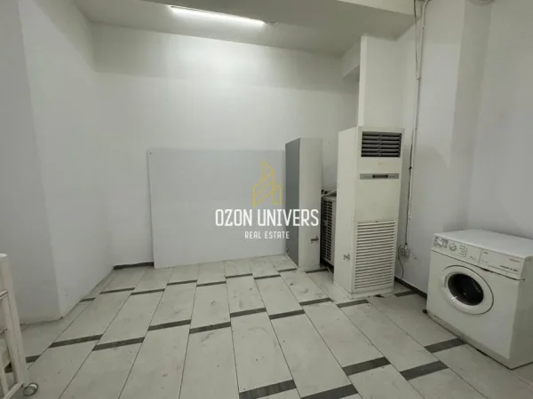 Tirane, jepet me qera ambjent biznesi Kati 0, 315 m² 1.500 € (Astiri Tirana, Albania)