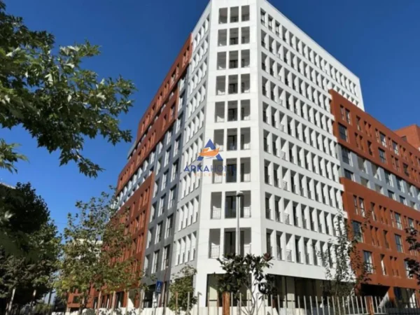 Tirane, shitet apartament 3+1 Kati 9, 182 m² 327.600 € 